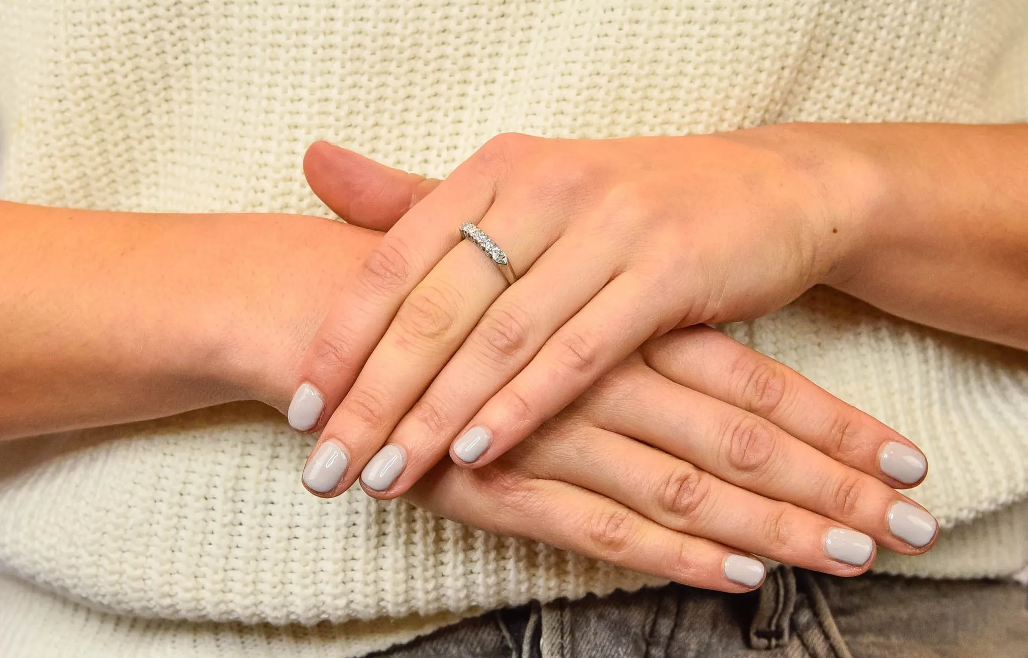 1940 Retro Round Brilliant Diamond Platinum Fishtail Band Stacking Ring