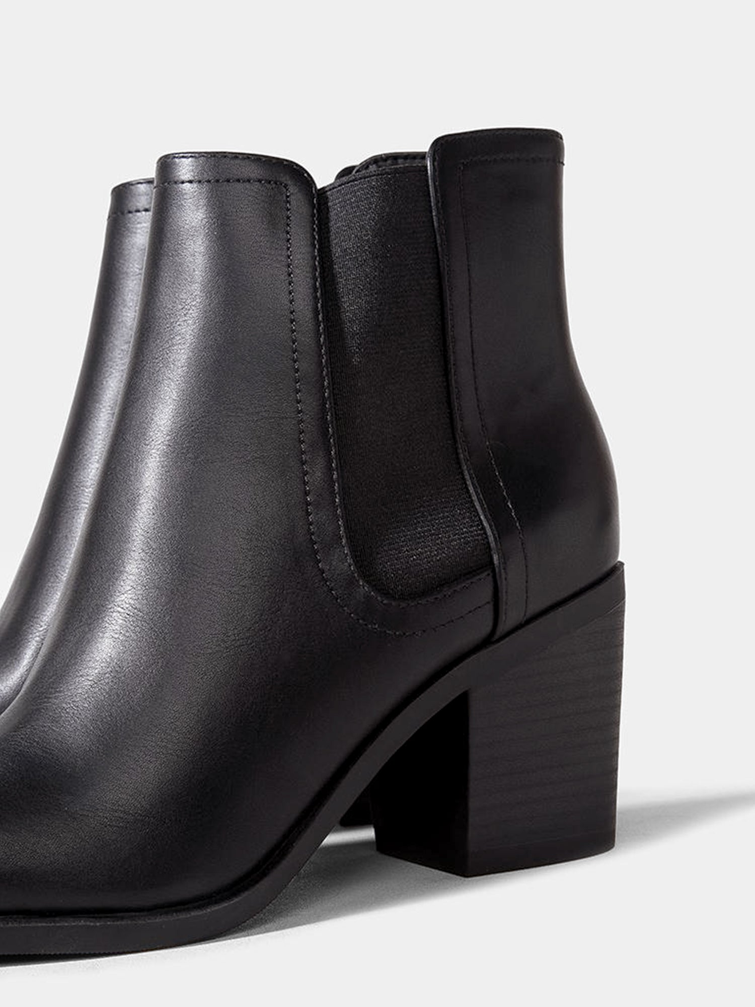 Block Heel Chelsea Boots