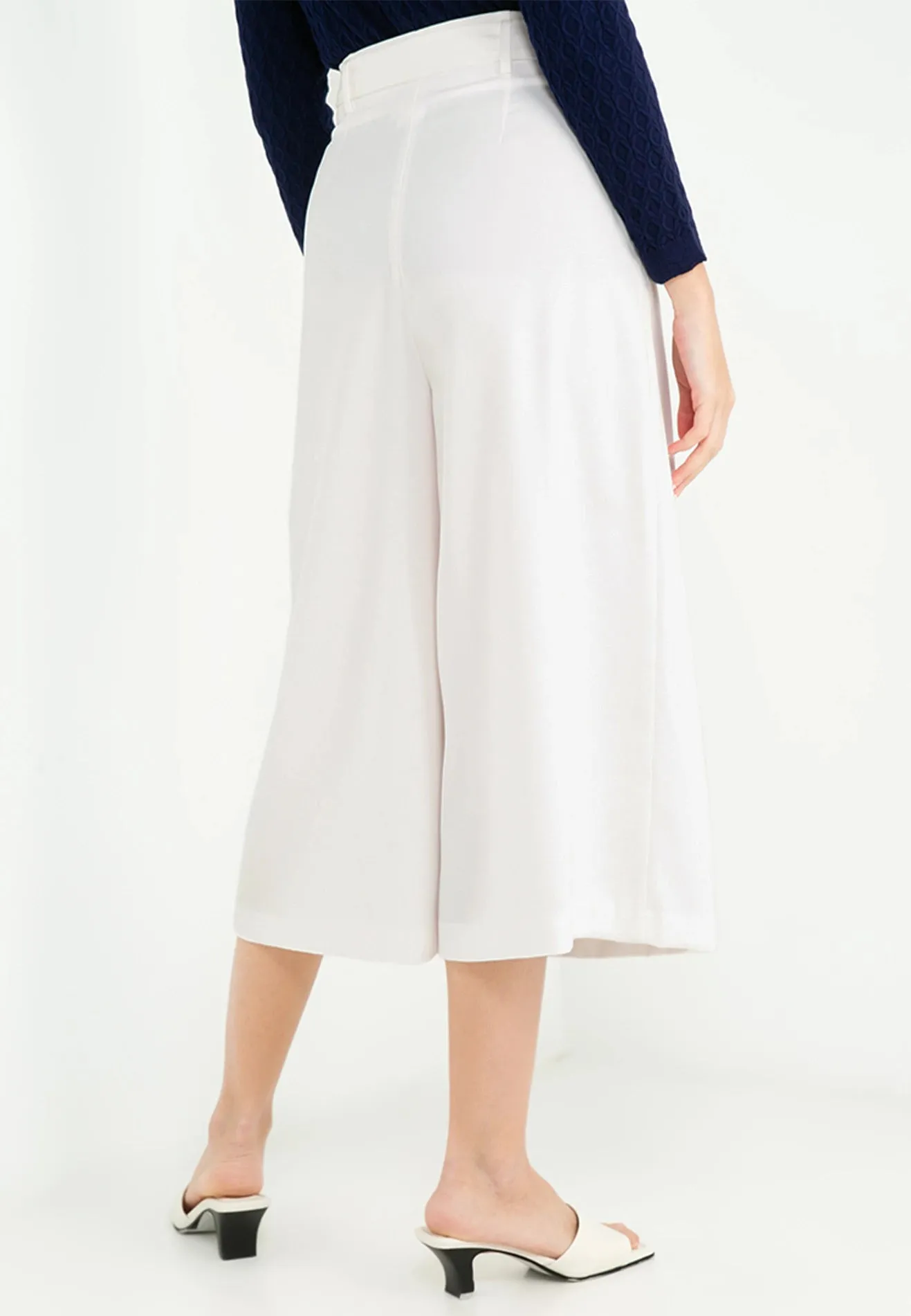 ELLE Apparel Classic Wide Leg Belted Pants