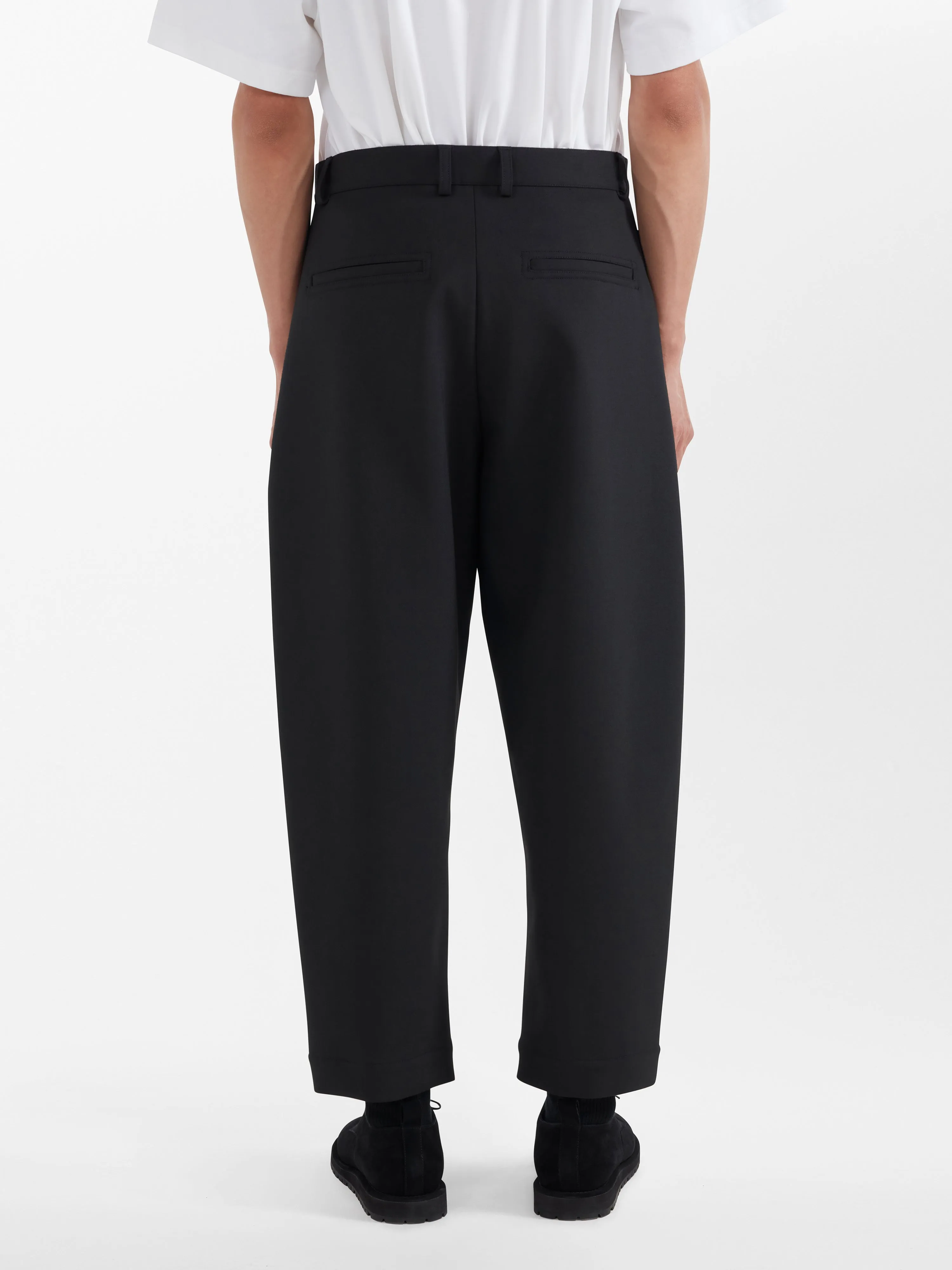 Ezra Pant in Black