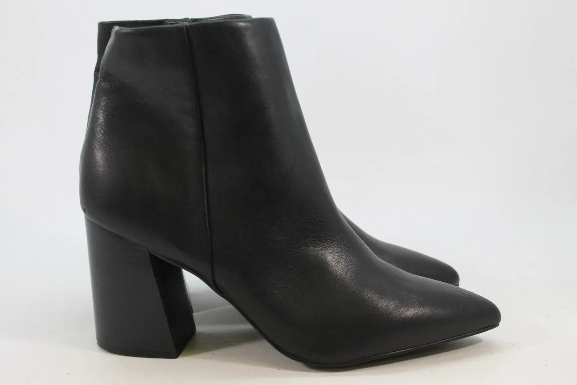 Steve Madden Cashew Women's Black Boots 10M(ZAP14326)